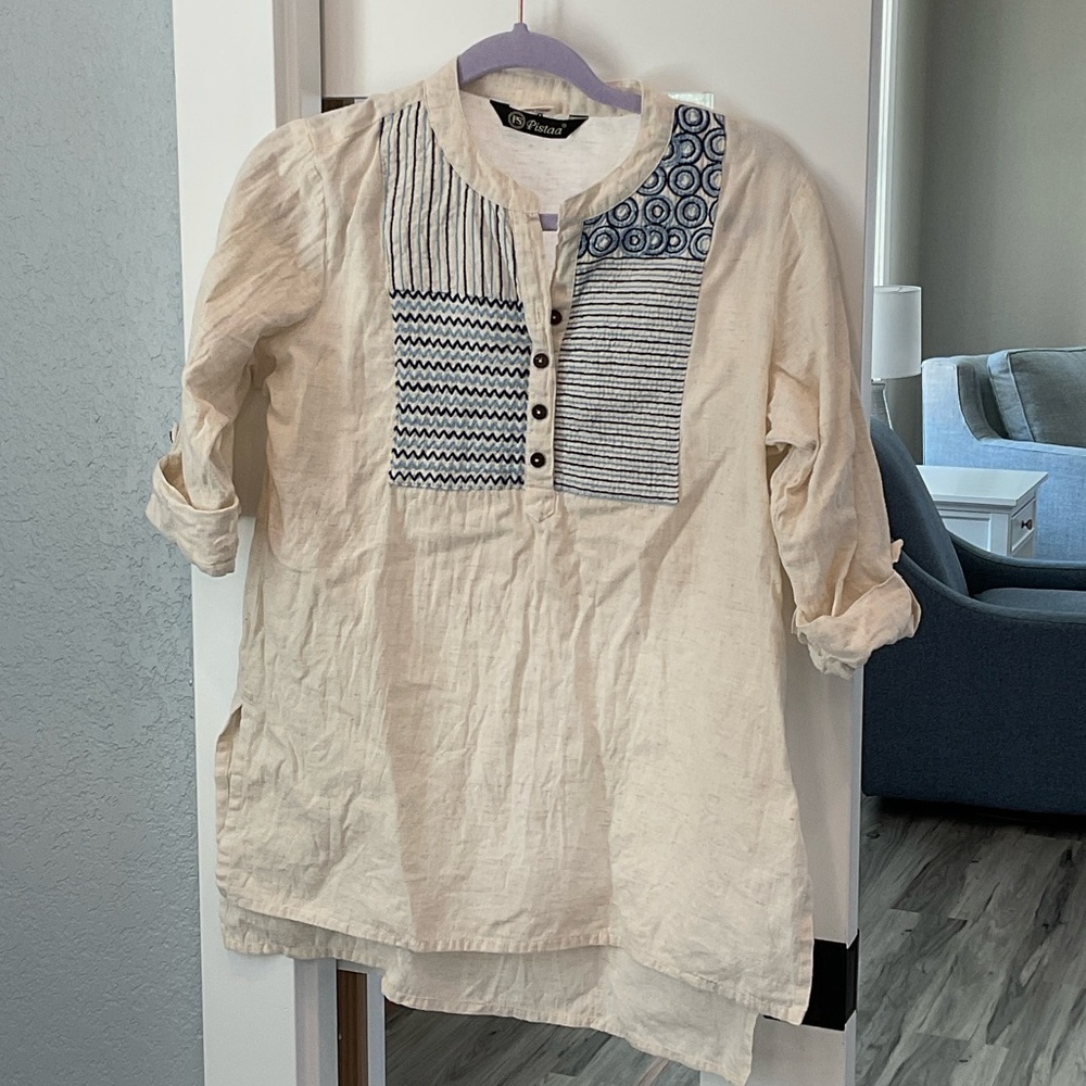 Cream and Blue Women's Tunic Top, no size tag, M - Picture 2 of 9